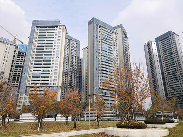 人民币对美元汇率中间价下调115个基点